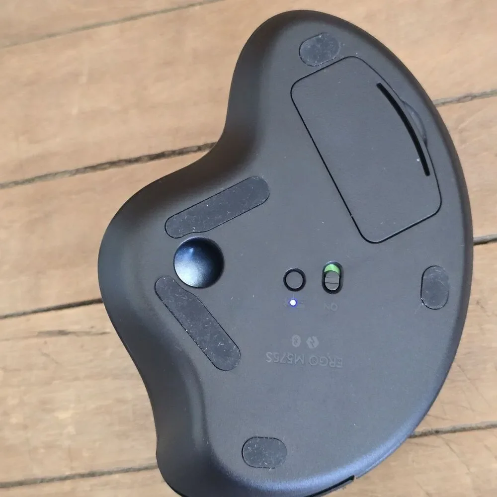 Logitech ERGO M575 Wireless Trackball Mouse Black With Dongle Recevier Tested